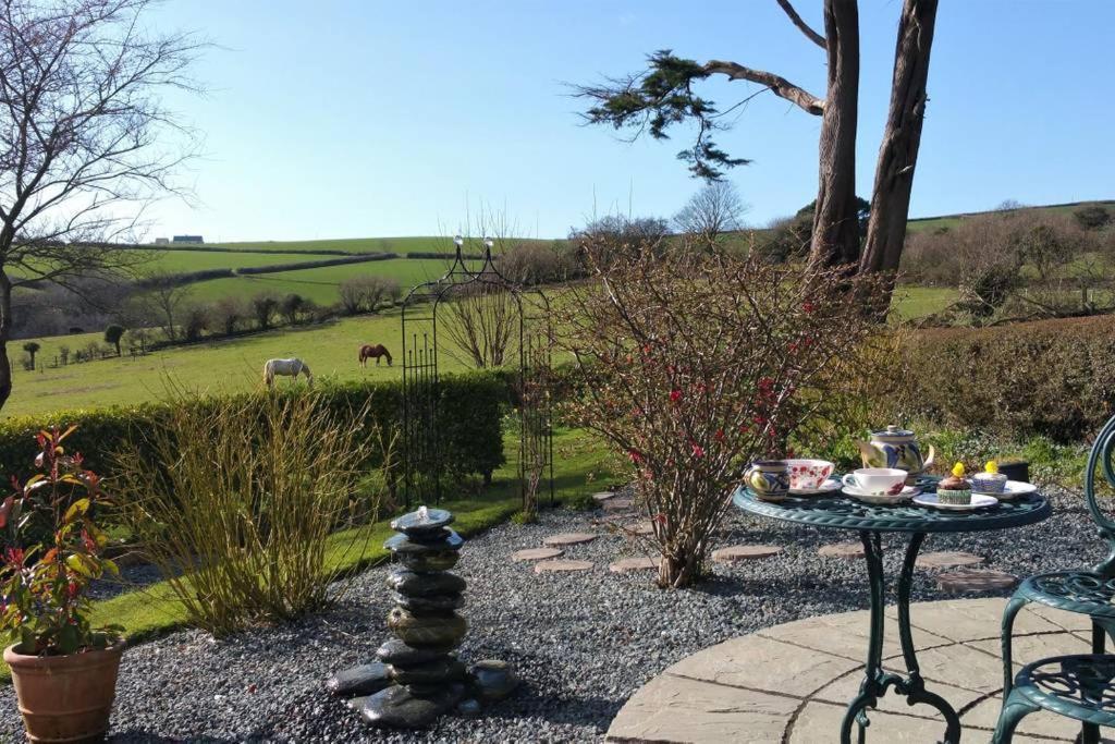 Bed and Breakfast Horsna Parc Retreat Saint Tudy Esterno foto